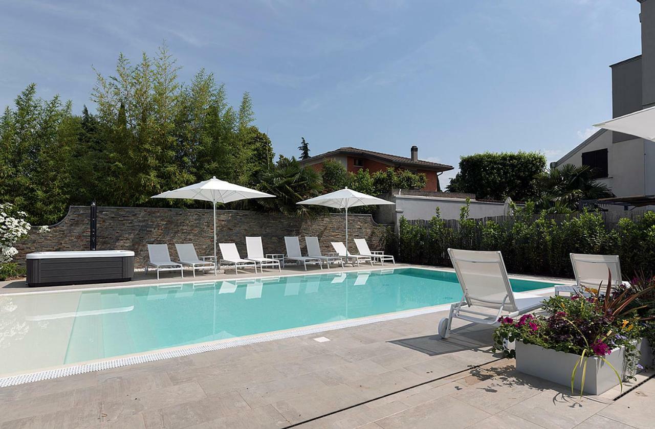 Viola Relais Desenzano del Garda Exterior foto